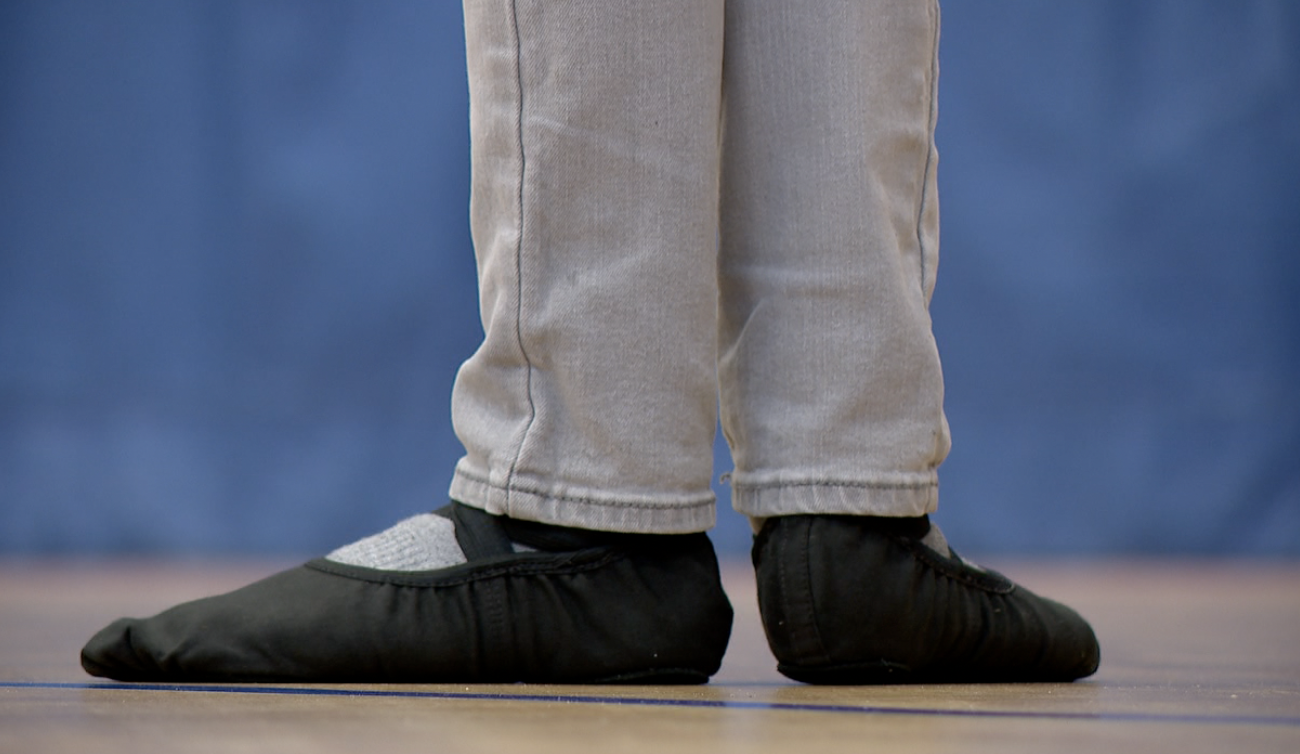 Straz Center gifts ballet shoes to Sullivan Elementary students, bringing dance directly into the classroom — WFTS ABC Action News Tampa