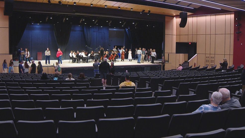 Shawano Community High School celebrates renovated auditorium opening with orchestra — Fox 11 Green Bay Local