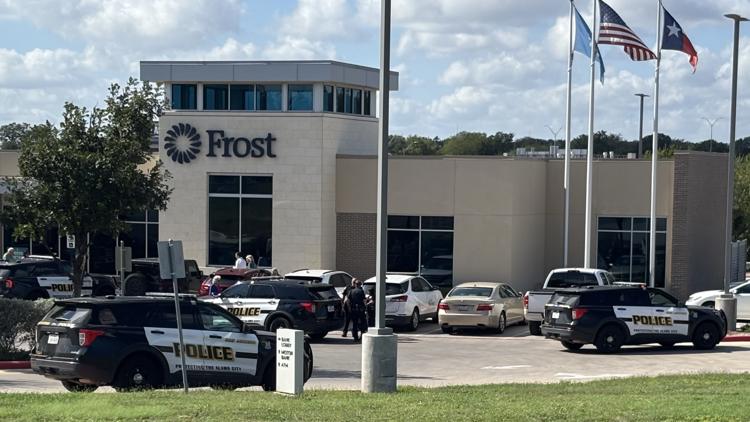 Elderly couple robbed outside Frost Bank in northwest San Antonio, police say suspect(s) at large — KENS 5 (San Antonio), Wesley Chapel Community news