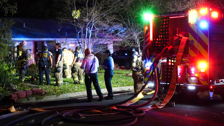 AFD investigating house fire involving 2 homes Friday morning in North Austin — KVUE (Austin), Wesley Chapel Community news