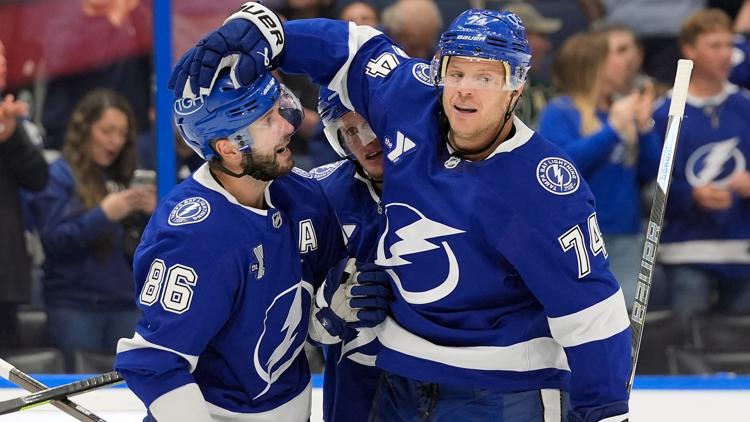 Carlson scores twice to help the Lightning beat the Wild 3-2 — WTSP Sports Tampa Bay, Wesley Chapel Sports news