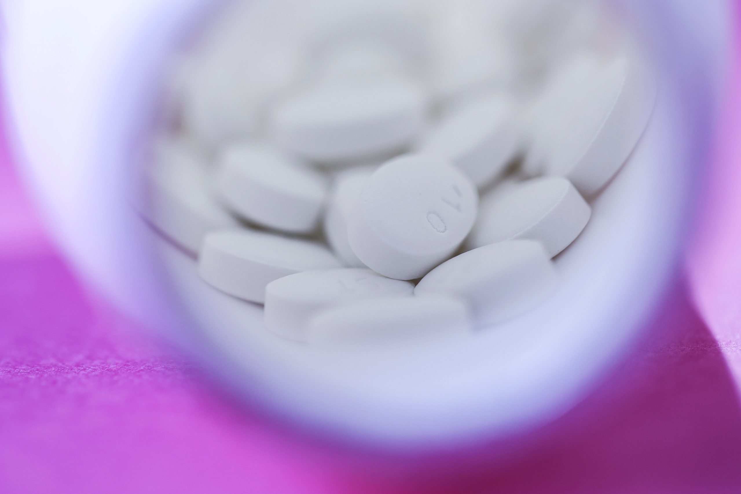 Older adults taking 5 or more prescription drugs face higher risk of death, study finds — FOX 13 Tampa Bay News